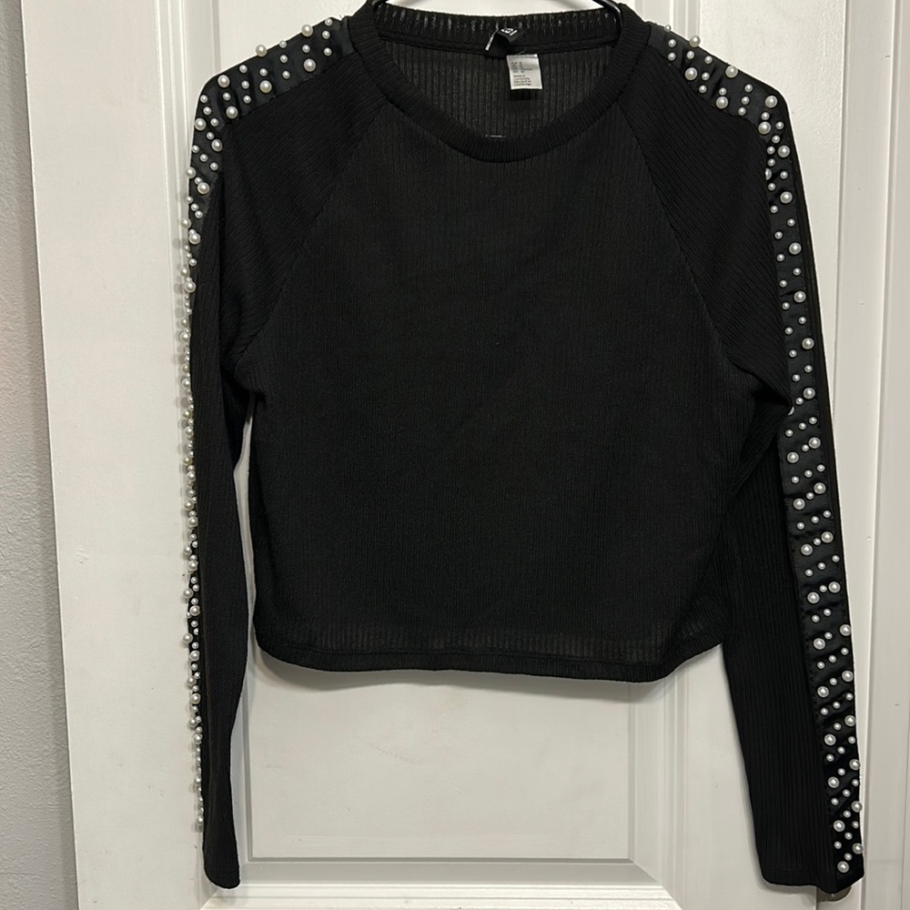 Long sleeve w/ pearls
